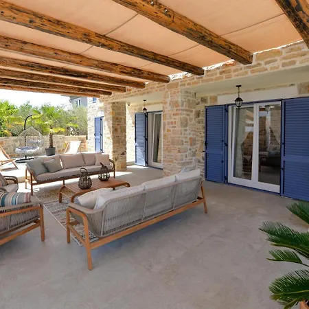 Beautiful In Holiday home *