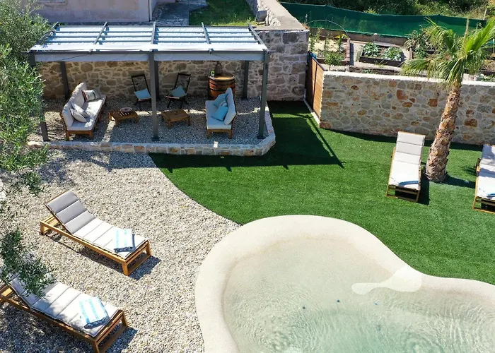 Beautiful In Holiday home Dobropoljana